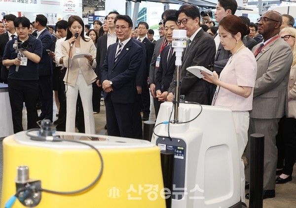 [2025기후산업국제박람회] 'AI시대' 기후에너지산업 미래 한눈에…기후산업국제박람회 개막