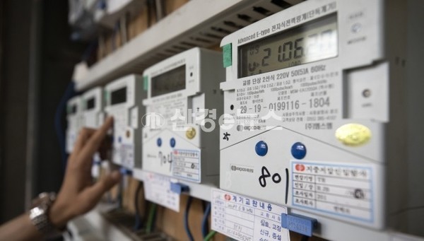 [에너지이슈] 낮 요금 내리고 저녁 올리고…‘재생에너지 맞춤형’ 전기요금제 16일 시행